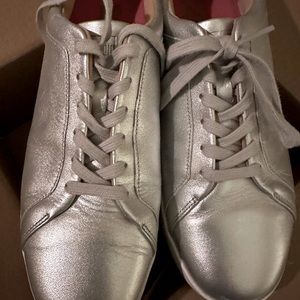 𝅺Fitflop tennis shoes rally sneakers Women 9 - Silver